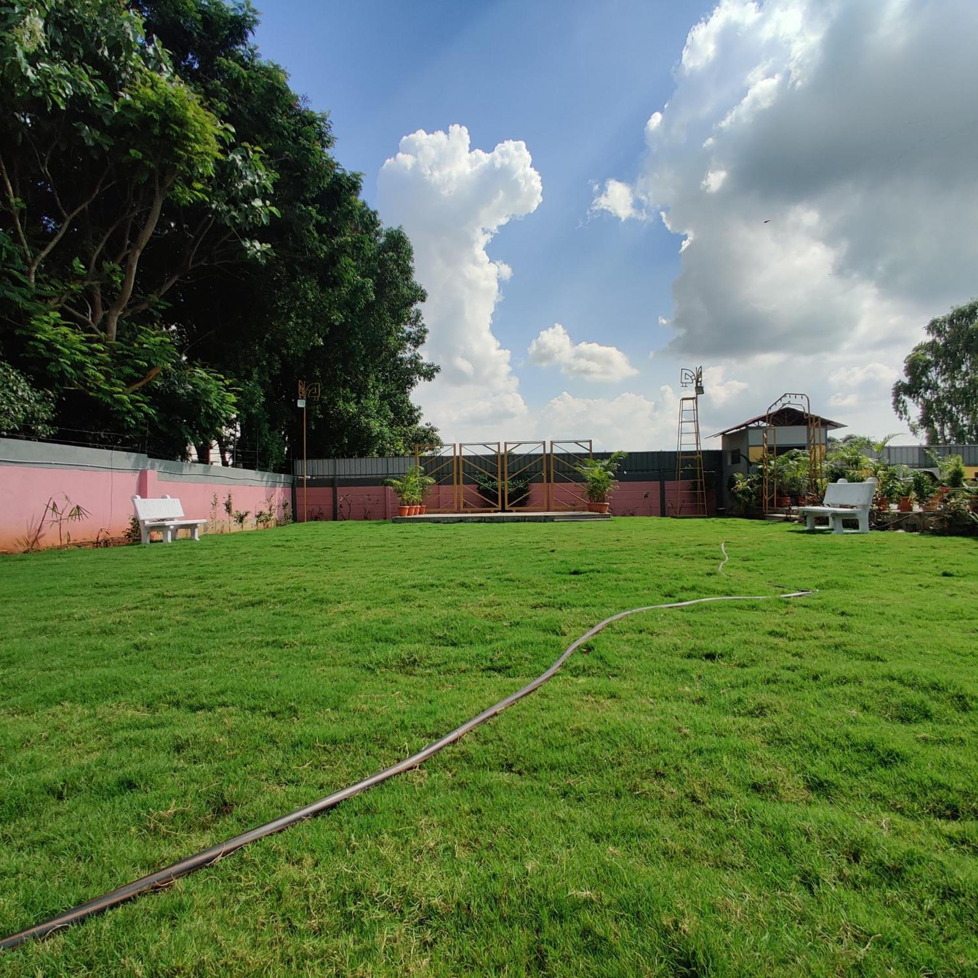 Kashmir Farmhouse - Hyderabad Villa Exterior photo